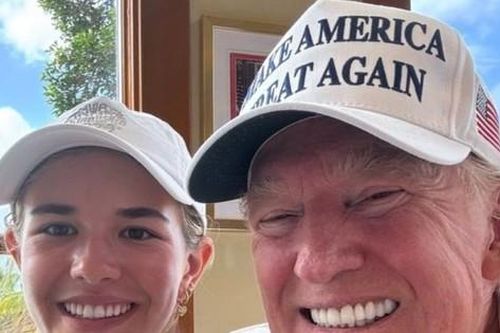 Hơn 3,6 triệu người xem cháu gái nhảy trong chuyên cơ của ông Trump