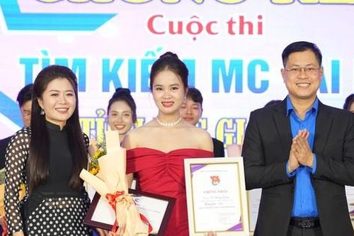 Tỉnh Đoàn Bắc Giang trao giải MC tài năng