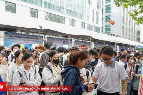 Hơn 7.000 việc tìm lao động dịp cuối năm