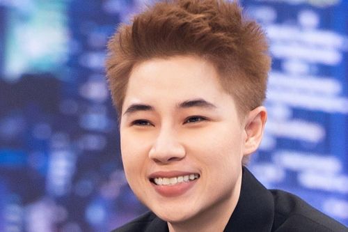 Nỗi sợ của đạo diễn sân khấu 'Anh trai vượt ngàn chông gai'