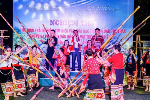 Khó khăn trong bảo tồn, phát huy giá trị văn hóa truyền thống các dân tộc thiểu số gắn với phát triển du lịch