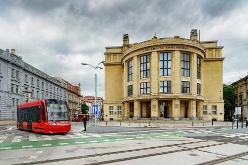 Một số trường đại học tại Slovakia nhận thư đe dọa tấn công