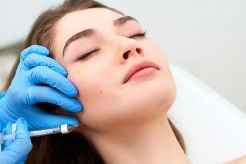 Tạm biệt nếp nhăn vùng cổ với những công nghệ đỉnh cao năm 2024