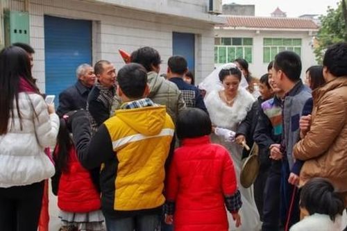 Lừa cưới rồi ly dị, cô gái kiếm tiền tỷ trong vòng 3 tháng