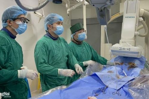 Thực hiện thành công ca phẫu thuật bóc tách động mạch chủ hiếm gặp cho một bệnh nhân ở Thống Nhất
