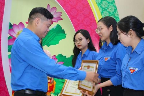 Tuyên dương 52 đoàn viên, thanh niên xuất sắc trong các phong trào thi đua năm 2024