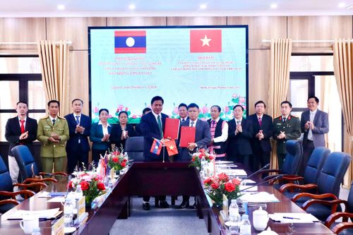 Hội đàm giao ban lần thứ chín giữa huyện Mường Tè và huyện Mường Mày