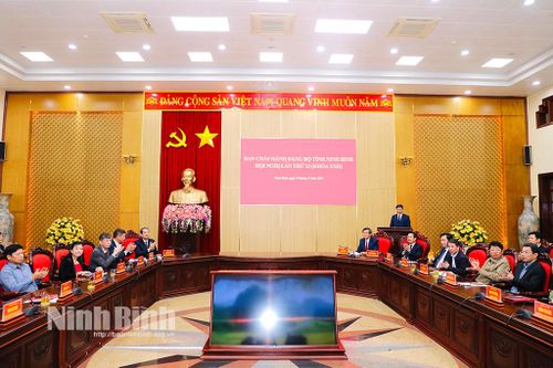 Tổ chức trao tặng các hình thức khen thưởng cấp Nhà nước