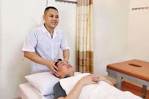 Anh Đạt vượt khó