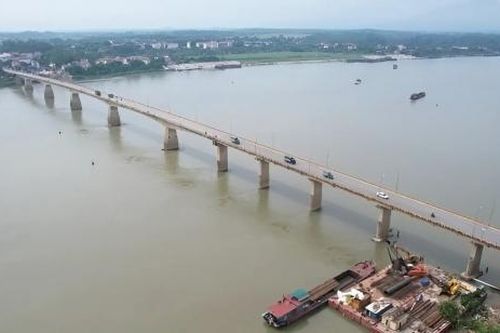 Phú Thọ: Thông xe trở lại cầu Trung Hà sau sự cố sập cầu Phong Châu