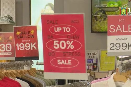 Các thương hiệu lớn đua giảm giá trước Black Friday