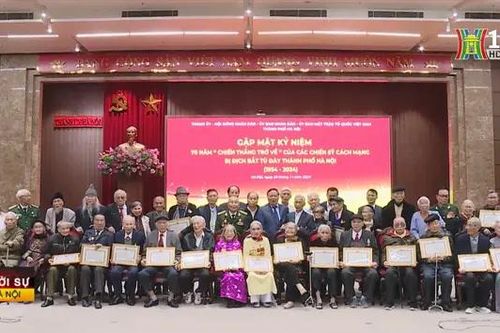 Sáng mãi khí phách kiên trung