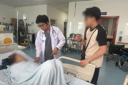 Vụ hơn 300 người nhập viện sau khi ăn bánh mì: Một người đã tử vong