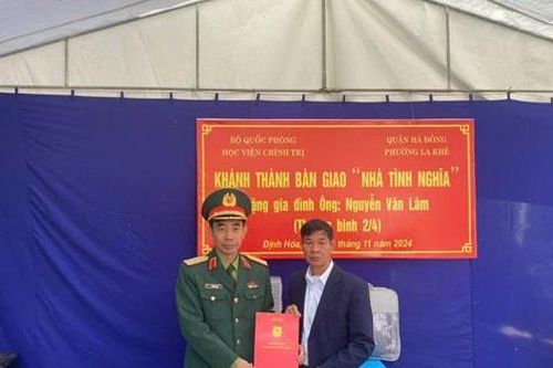 Trao tặng nhà tình nghĩa tại Thái Nguyên