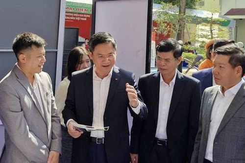Huyện Quốc Oai phát động toàn dân tham gia chuyển đổi số