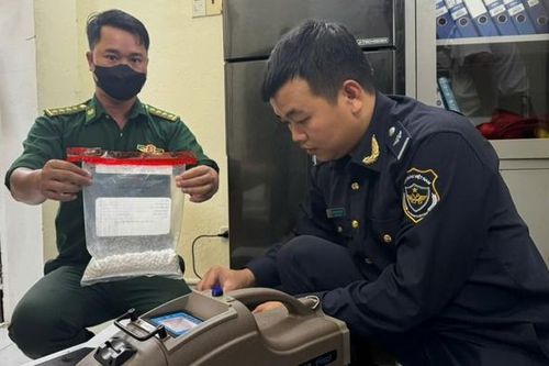 Vụ hơn 3.000 viên nén trôi dạt vào bờ biển Quảng Ngãi: Cơ quan chức năng xác định không phải ma túy