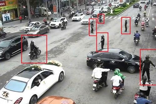 Tạm giữ 4 nhân viên công ty vệ sĩ 'mở đường' cho đám cưới