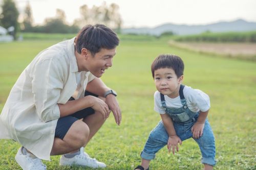 7 dấu hiệu cha mẹ lý tưởng nuôi con hạnh phúc