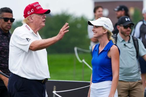 'Máy in biết đi' sinh năm 1991 được ông Trump đối xử như con gái ruột