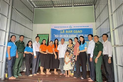 Đồng hành cùng phụ nữ biên cương