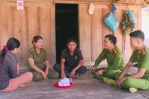 Phụ nữ góp phần giữ bình yên bản làng