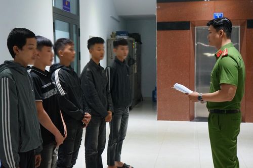 Nửa tháng, một nhóm thiếu niên thực hiện 18 vụ đột nhập cửa hàng tiện lợi, quán cà phê tại Đà Nẵng