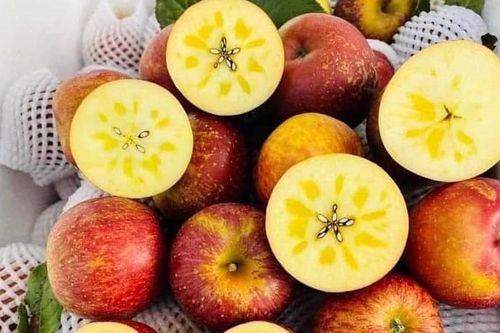 Táo mật Trung Quốc siêu rẻ đang 'làm mưa làm gió' chợ Việt