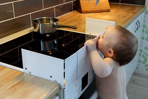 Cách xử lý đúng khi trẻ bị bỏng