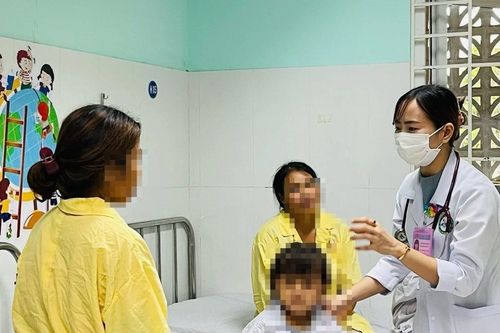 Bỏng thực quản do uống nhầm hóa chất