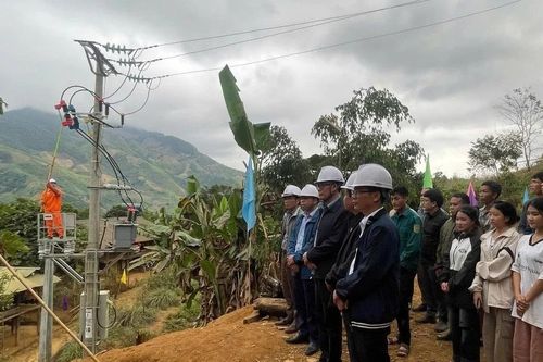 PC Điện Biên đóng điện 5 Trạm biến áp huyện vùng cao Điện Biên Đông