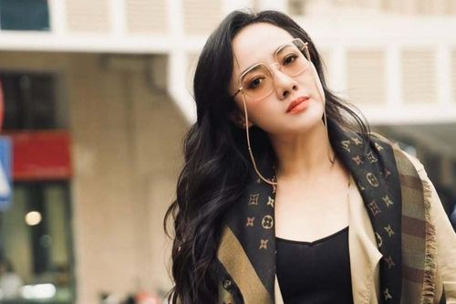 Sao Việt: BTV Hoài Anh khoe dáng cực 'ngầu', hoa hậu Kỳ Duyên rạng rỡ, Đàm Thu Trang đón sinh nhật giản dị