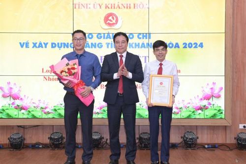 Khánh Hòa trao Giải báo chí về xây dựng Đảng tỉnh lần thứ IV - năm 2024