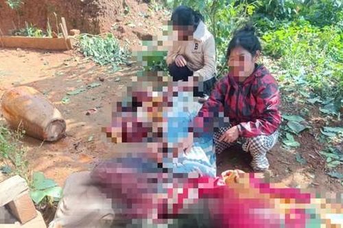 Tự ý đập bom khiến 1 người chết, 1 người bị đứt hai cánh tay