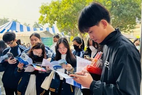 8.000 sinh viên tham gia Ngày hội hành trình nghề nghiệp