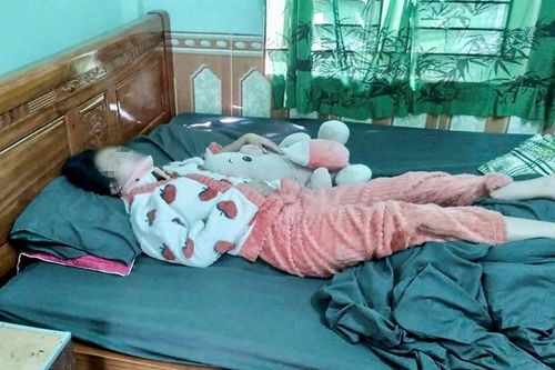 Nữ sinh bị 'đánh hội đồng' gãy đốt sống cổ buộc phải học lại lớp 11