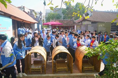 Khai mạc Triển lãm 'Văn Miếu - Quốc Tử Giám và truyền thống khoa bảng Hải Phòng'