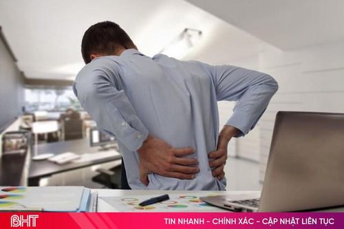 Cách giảm đau lưng cho dân văn phòng
