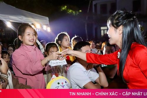 Nghĩa tình chương trình 'Đông ấm vùng cao' dưới chân núi Ka Đay