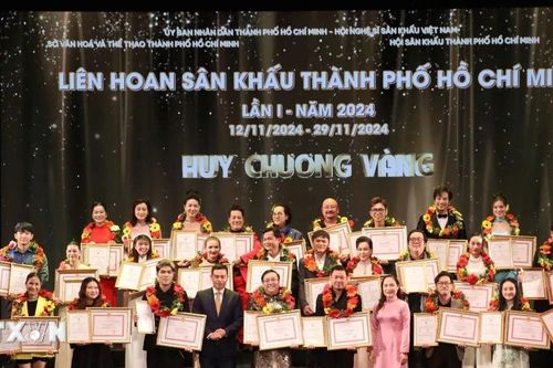 Vinh danh các nghệ sỹ tại Liên hoan Sân khấu Thành phố Hồ Chí Minh năm 2024