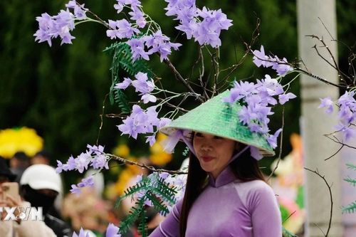 Độc đáo xe đạp hoa làm từ rác tái chế tại Festival hoa Đà Lạt
