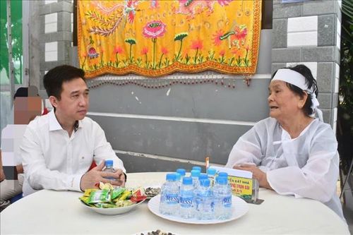 Vụ việc 379 người nhập viện sau khi ăn bánh mỳ: Xử lý nghiêm theo quy định