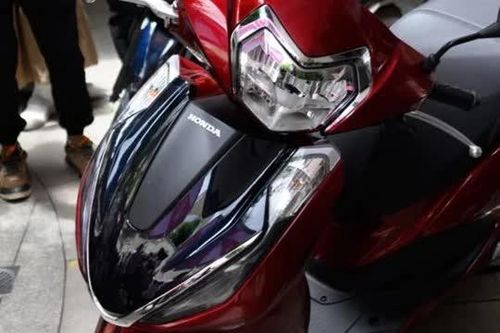 Bảng giá xe Honda LEAD 2025 cuối tháng 11/2024: Giảm 'sập sàn', khách Việt ồ ạt đặt mua thay Vision