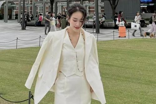 Nữ MC đình đám Vbiz đau lòng công khai việc con trai bị bảo mẫu 'tác động vật lý'