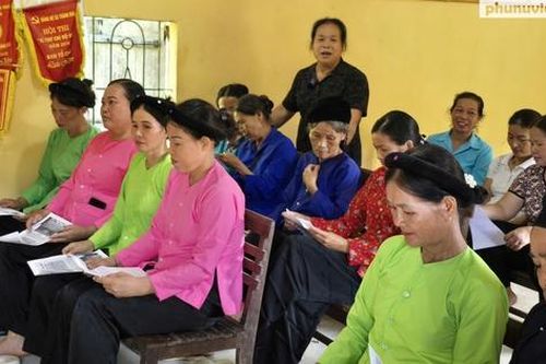 Tổ truyền thông cộng đồng giúp thu hẹp khoảng cách giới cho phụ nữ dân tộc Nùng