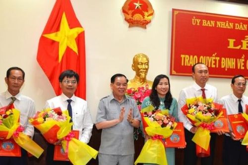 Nhân sự phía Nam: Bổ nhiệm cán bộ chủ chốt tỉnh Bến Tre, Tiền Giang và 3 địa phương