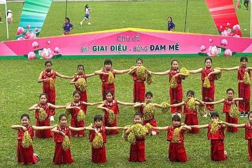 Hào hứng Liên hoan nhảy cổ động 'Bật giai điệu - Bùng đam mê'