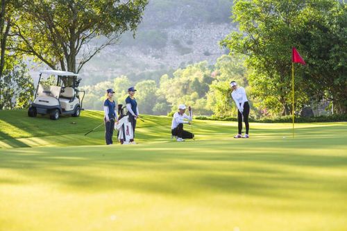 Chung tay thúc đẩy phát triển du lịch golf