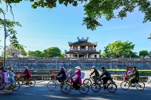 Hôm nay vui đến thực như mơ