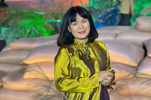 Người kế nhiệm Tạ Bích Loan: Dẫn gameshow Ở nhà chủ nhật, từng du học Australia