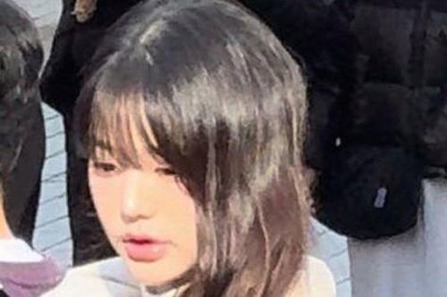 Bức hình khiến công chúa Kpop vướng nghi vấn chỉnh sửa nhan sắc